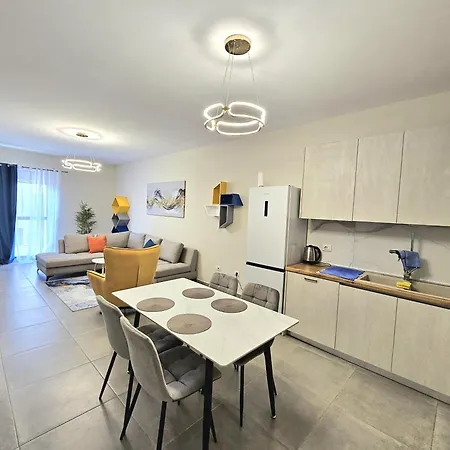 Valentino Retreat * Tirana